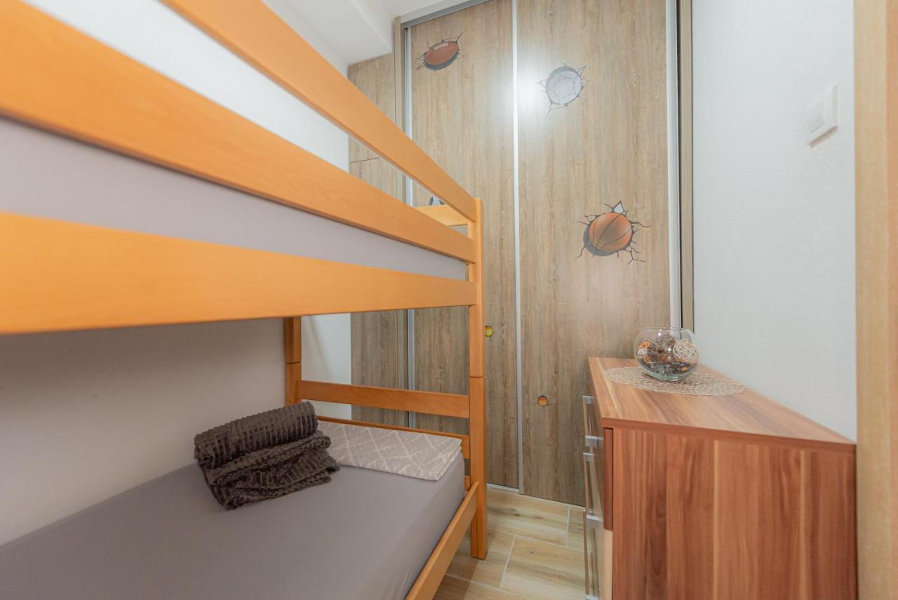 Sea Front 171 Apartman Kotor Kültér fotó