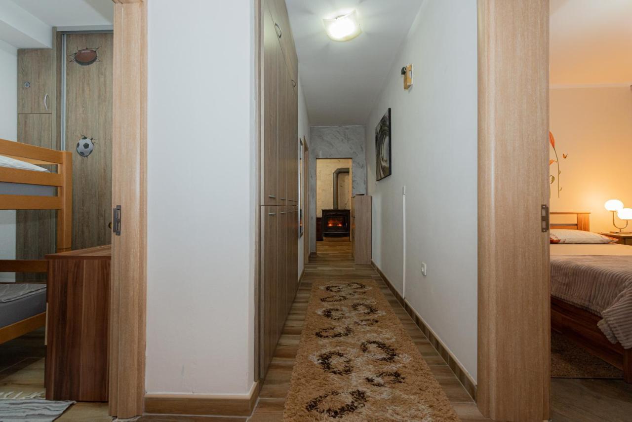 Sea Front 171 Apartman Kotor Kültér fotó