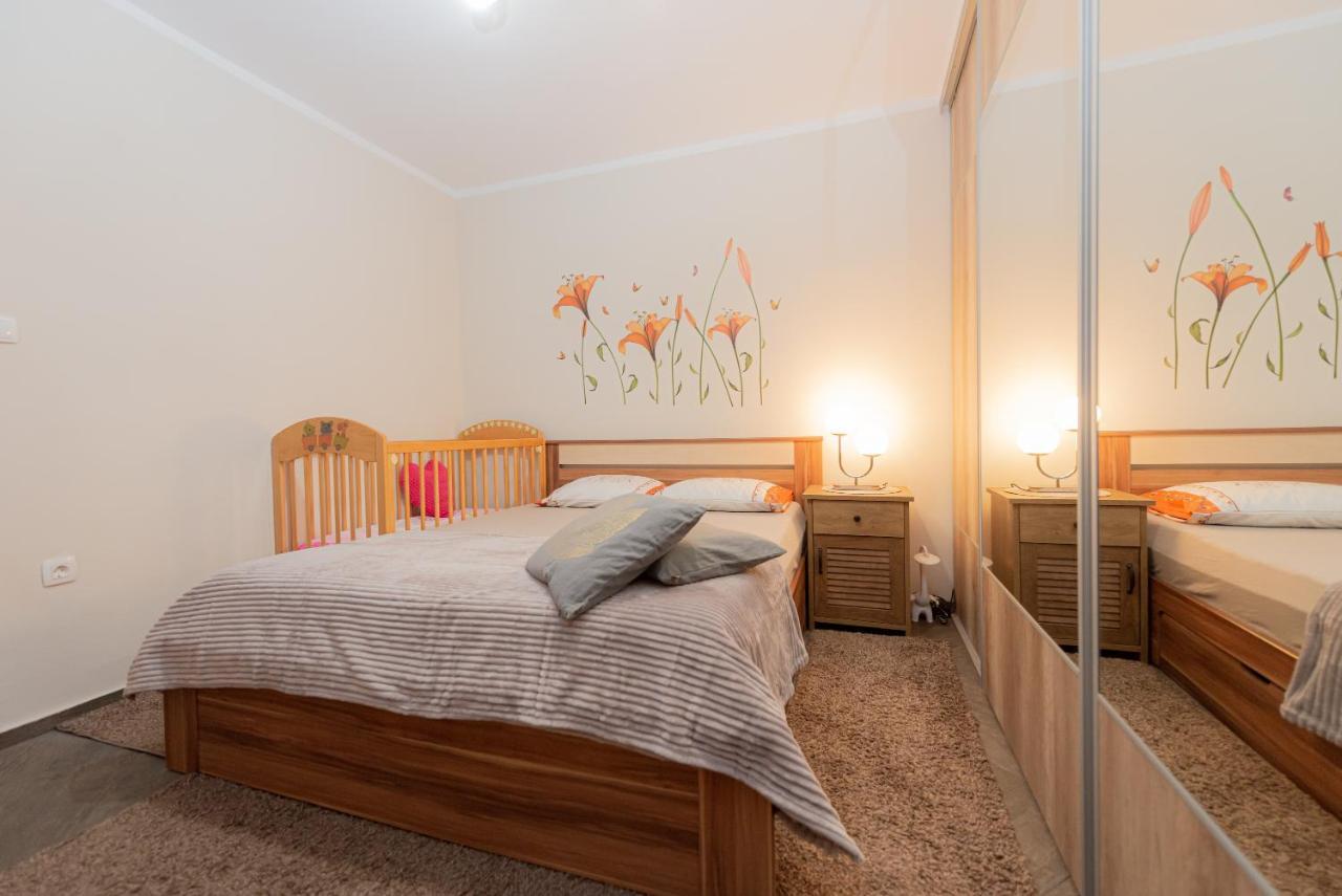 Sea Front 171 Apartman Kotor Kültér fotó
