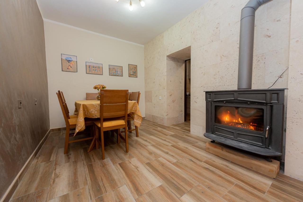 Sea Front 171 Apartman Kotor Kültér fotó