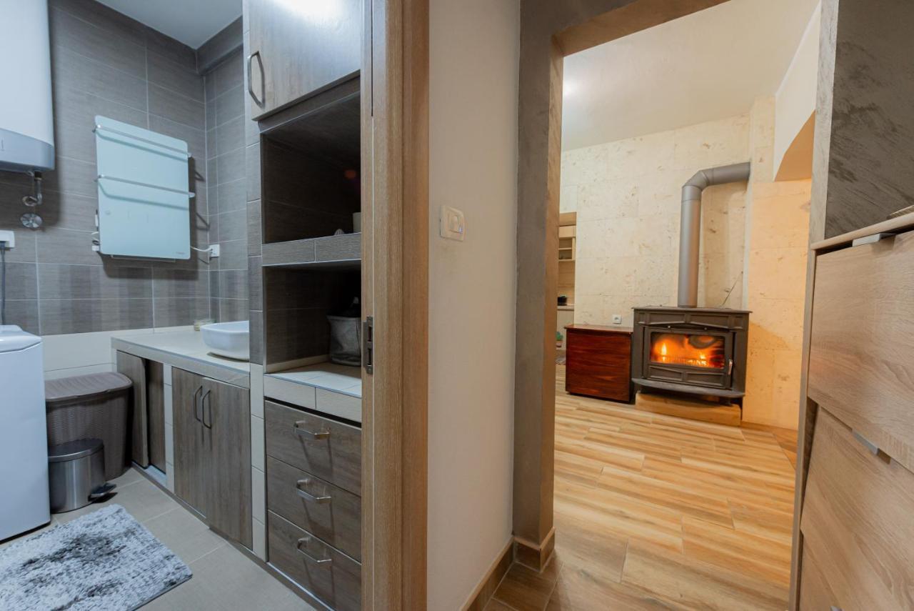 Sea Front 171 Apartman Kotor Kültér fotó