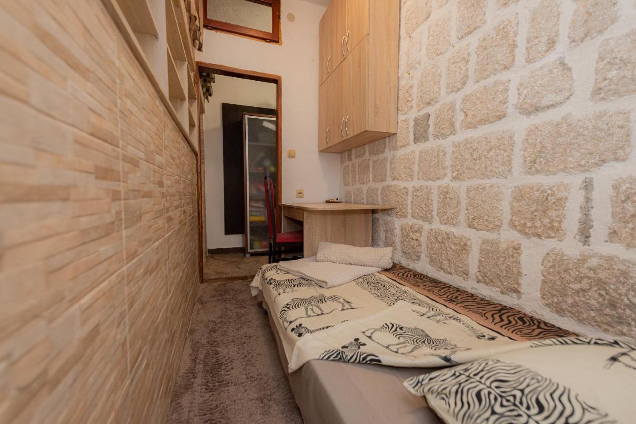 Sea Front 171 Apartman Kotor Kültér fotó