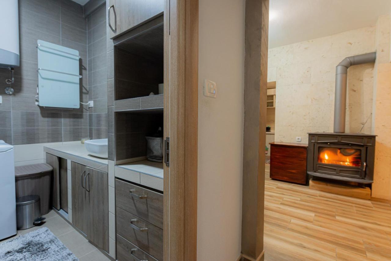 Sea Front 171 Apartman Kotor Kültér fotó